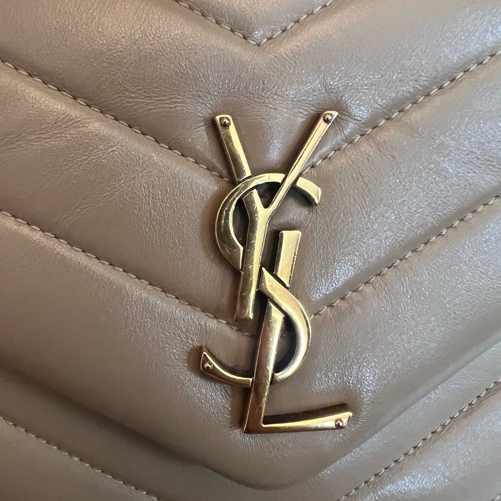 Saint Laurent Small Lou Lou Taupe Quilted Full Set - Picture 3 of 10